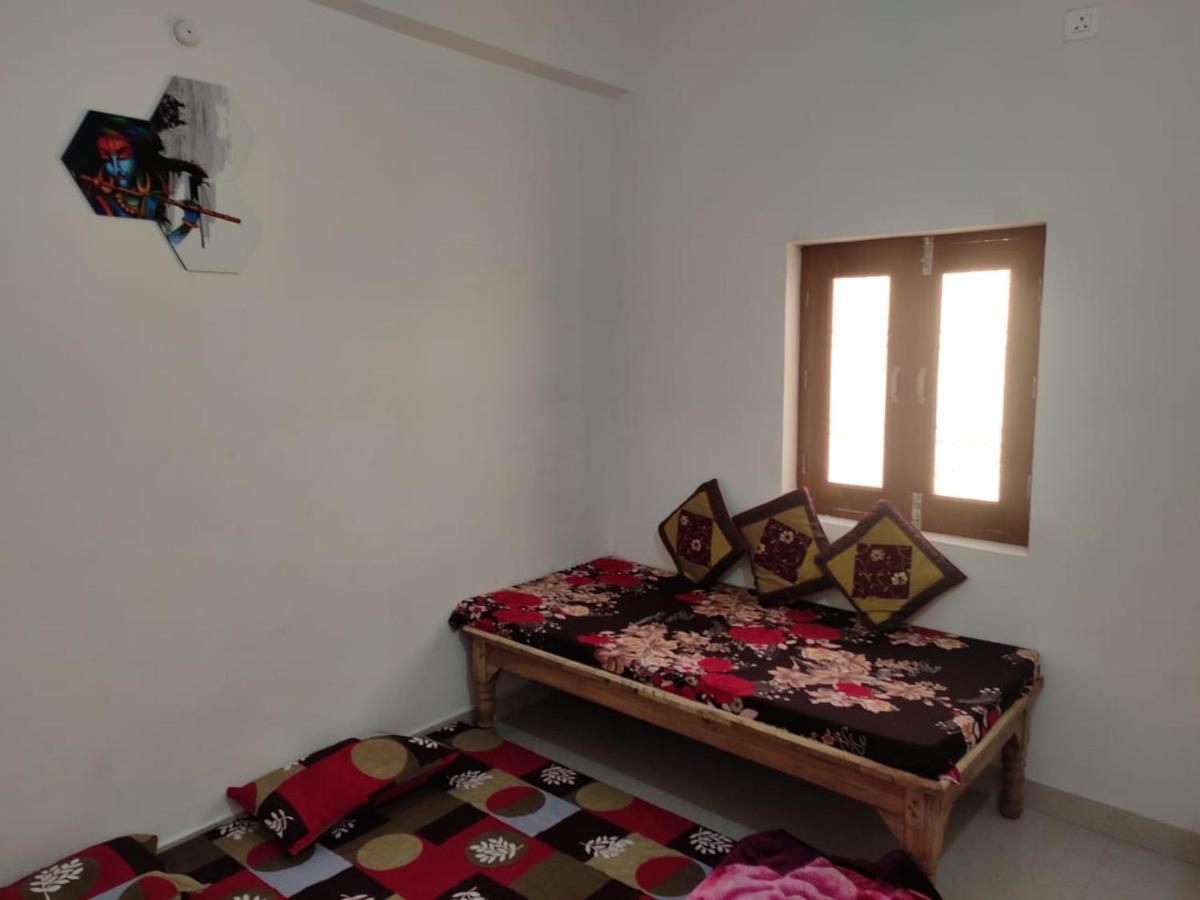 Nidhivan Homestay Vrindāvan エクステリア 写真