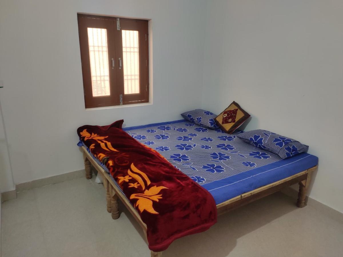 Nidhivan Homestay Vrindāvan エクステリア 写真